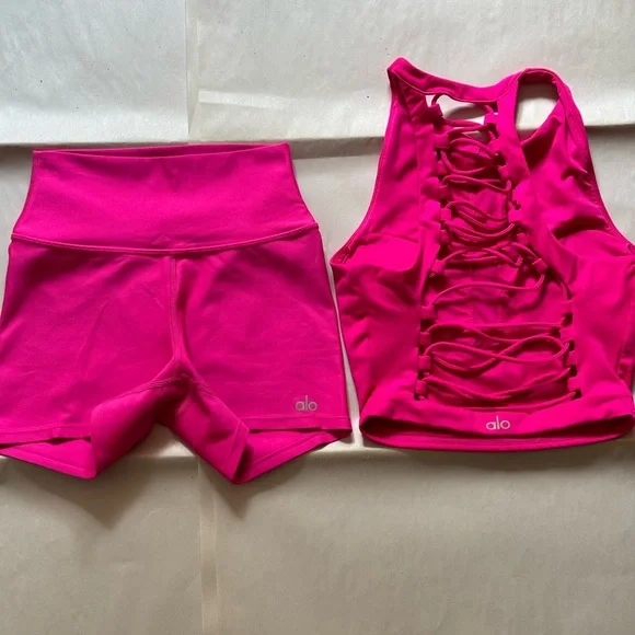 2 piece Alo workout set - Picture 2 of 3